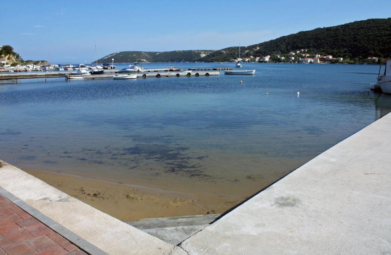 Apartment Supetarska Draga - Donja 5030A Dış mekan fotoğraf