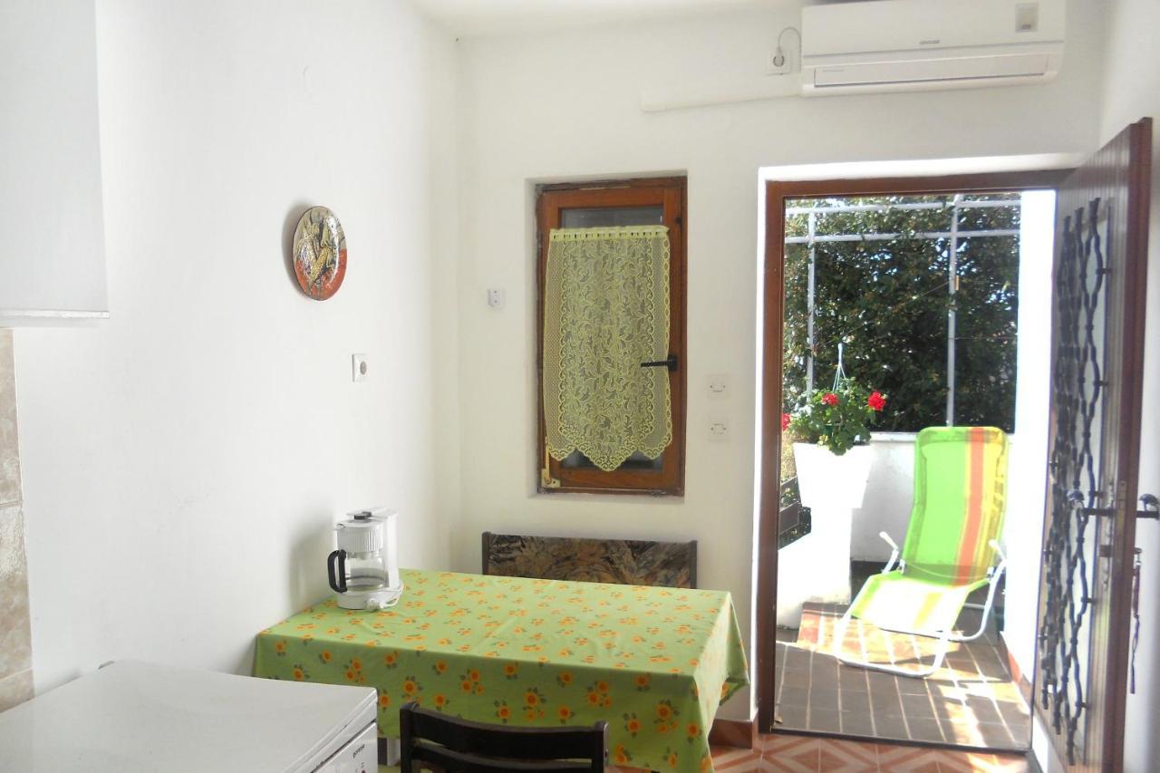 Apartment Supetarska Draga - Donja 5030A Dış mekan fotoğraf